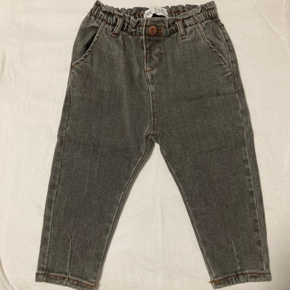Zara toddler black jeans in size 12/18M